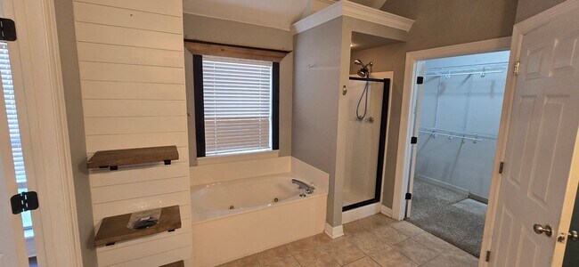 1004 Creole Dr