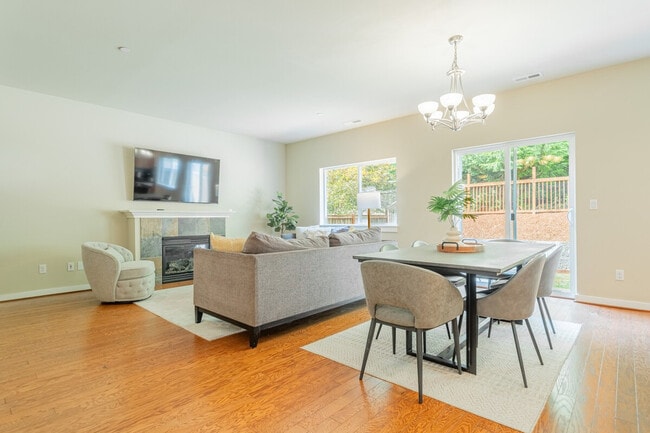 Building Photo - 16009 SE 164th Pl Unit SI ID1244306P