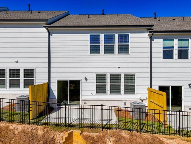 Photo - 2482 Van Fleet Cir