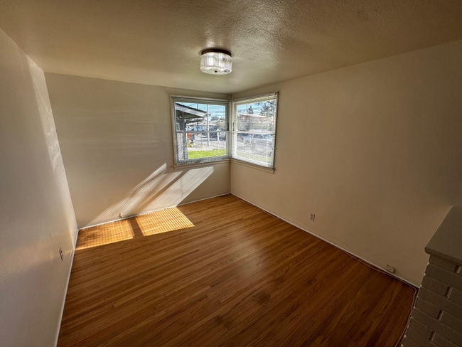 Photo - 1800 Viola Pl