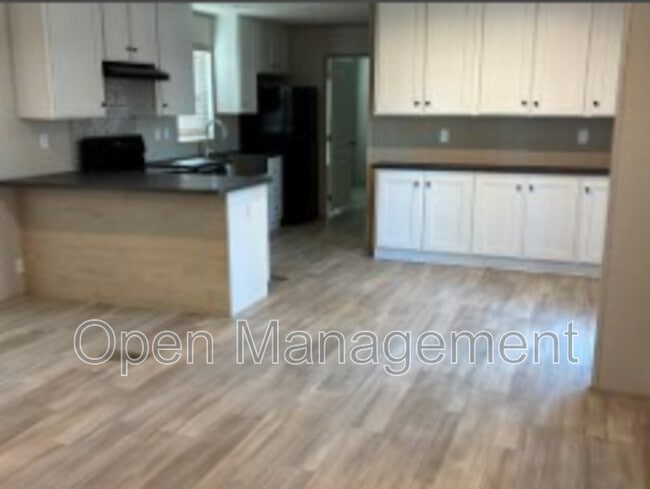 Photo - 2710 N Farm Rd 137