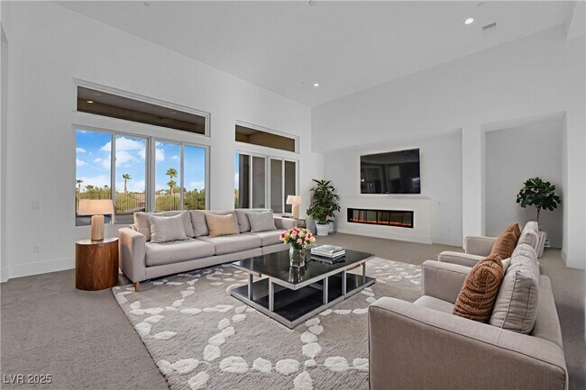 Photo - 4792 Outlook Peak St