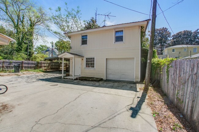 Photo - Now Leasing - Charming Renovated 3BR Home Near Downtown Columbia & Major Colleges