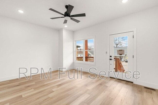 Photo - 1715B Heiman Street