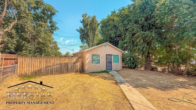 Building Photo - 304 Woodrow Ave Unit 304 1/2 WOODROW AVE Rental