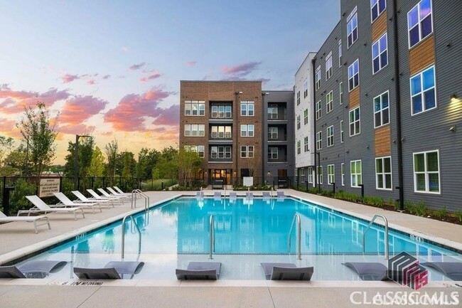 Building Photo - 180 Newton Bridge Rd Unit B6