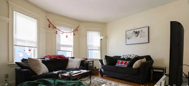 Photo - 44 Easton St Unit 2