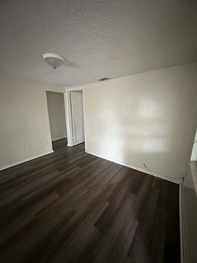 Photo - SUPER CUTE 2BR/1BA Dade City Home w/HUGE F...