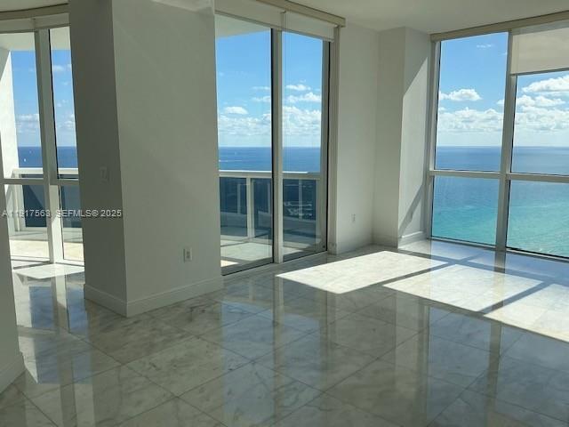 Photo - 18201 Collins Ave Unidad 4309A