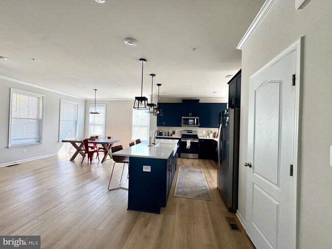 Photo - 1717 Evansberry Dr