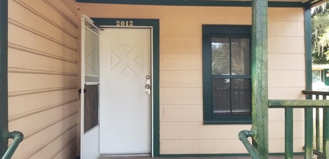 Photo - 2012 Husson Ave