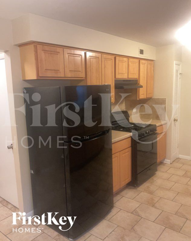 Photo - 14340 Kenwood Ave