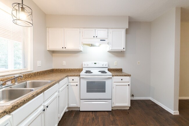 Building Photo - 1603 N Red Cedar Cir