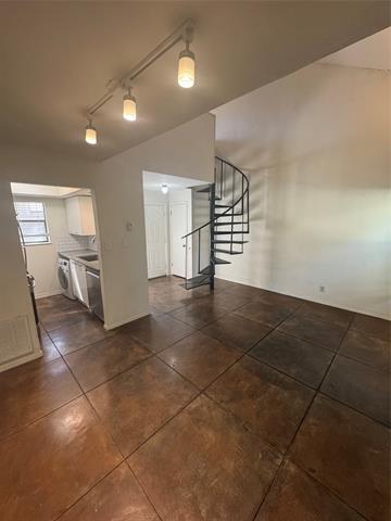 Photo - 806 W Sycamore St Unit 1