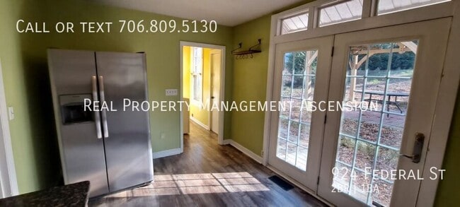 Photo - 924 Federal St