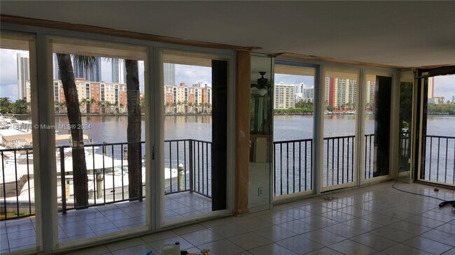 Photo - 290 174th St St Condo Unit M19