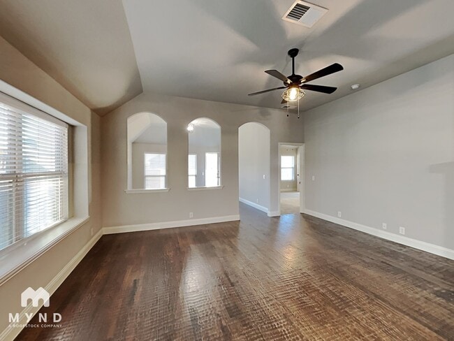 Photo - 4424 Oak Bluff Dr