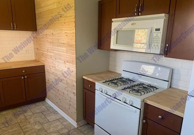 Photo - 3-Bedroom/1-Bathroom Home – Available August!