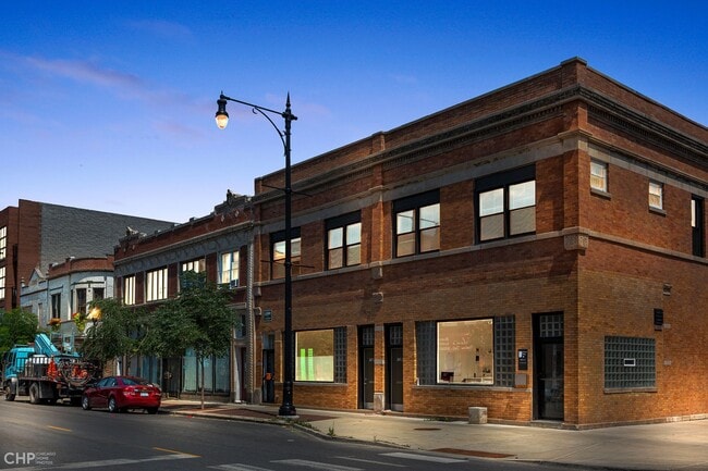 Photo - 3149 S Morgan St Unidad 2nd Floor