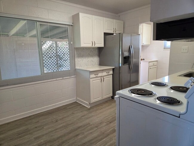 Photo - Large corner lot - Central Folsom 2 Bedroom, 1 Bath