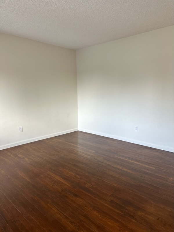 Photo - 96 N Oak Ave Unidad 4