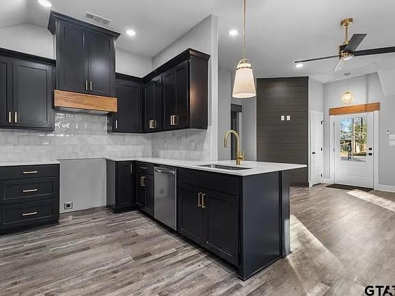 Photo - 1204 Poplar St