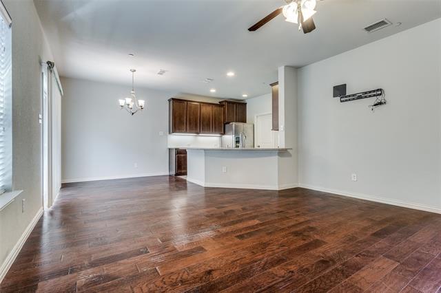 Photo - 917 Jamesville Ln