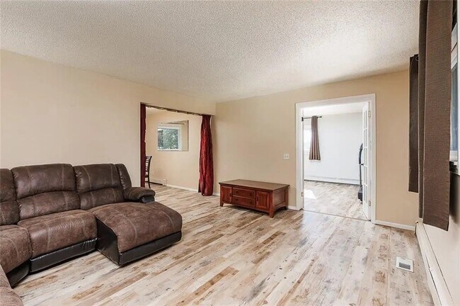 Photo - 9805 Rudio Rd