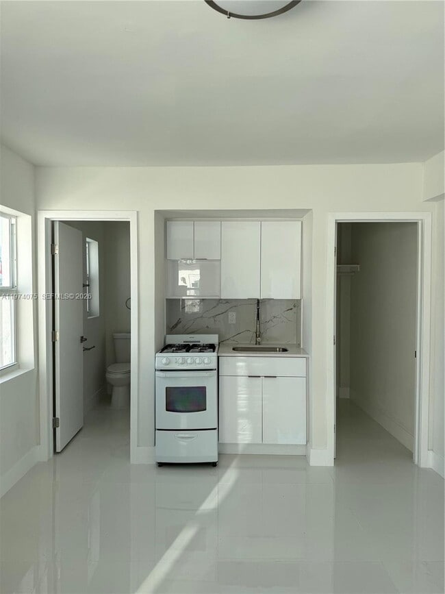 Photo - 1943 71st St Unit 1947-12