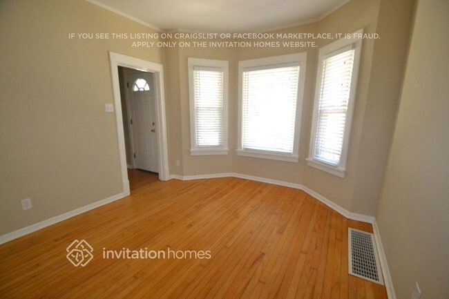 Photo - 4046 N McVicker Ave