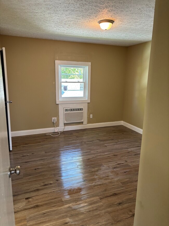 Photo - 204 N Warren St Unidad 14