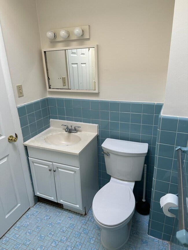 1975 Beyer Ave Unit 2nd Floor Apartment Philadelphia, PA