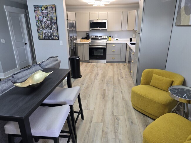 1315 Gorrell St Unit 10