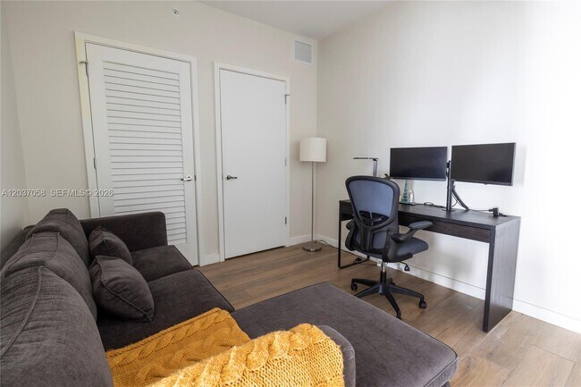 Photo - 1010 Brickell Ave Unit 4311