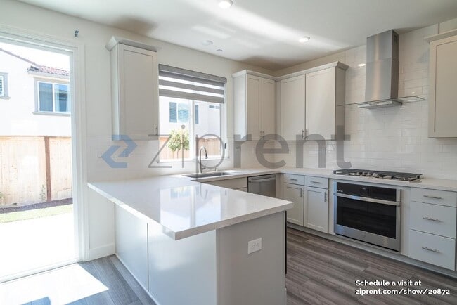 Photo - 4449 Tucker Dr