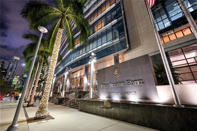 Building Photo - 1435 Brickell Ave Unit 3412 Rental