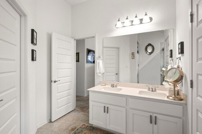 Photo - 128 Riverhill Dr