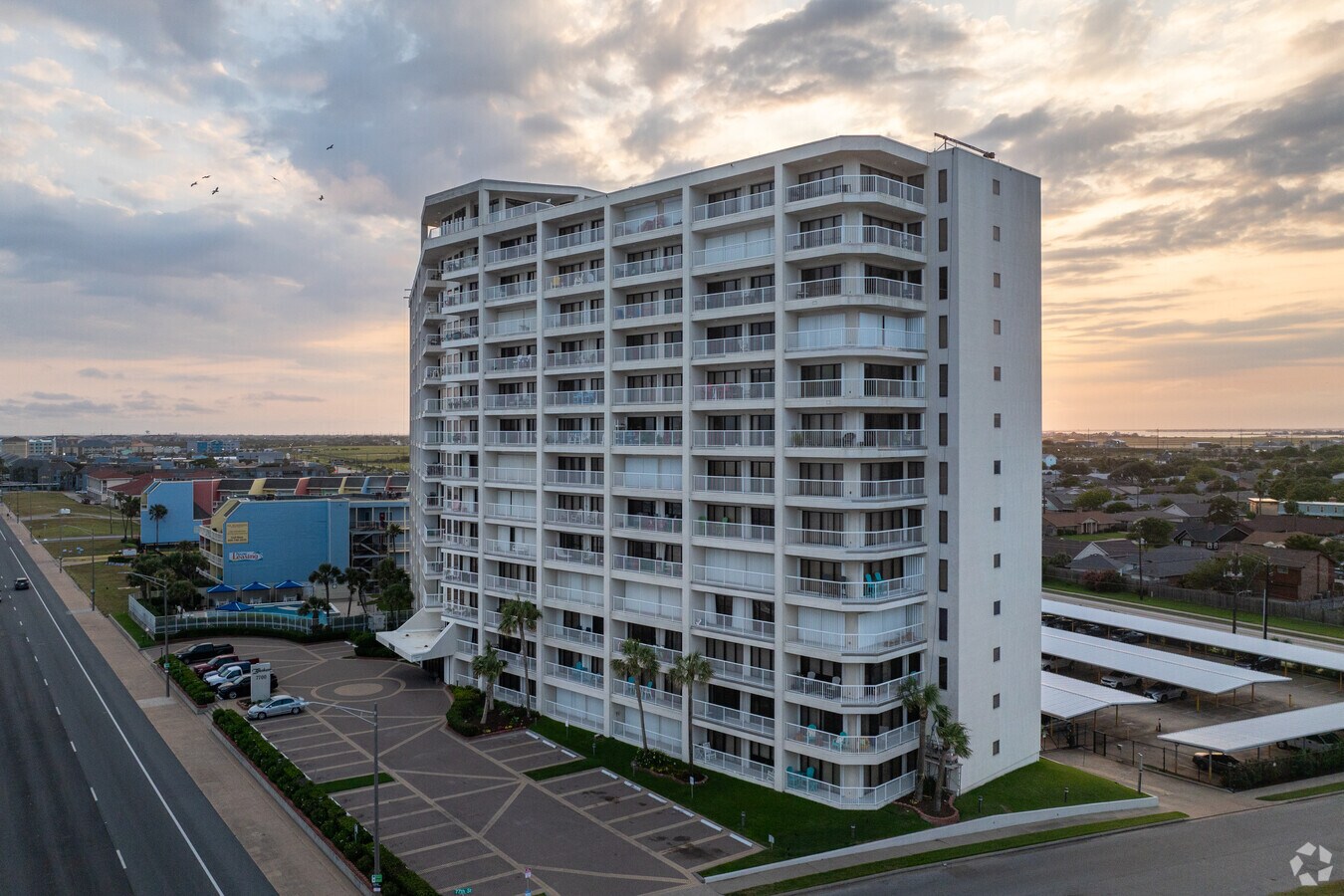 Photo - The Breakers Condominium