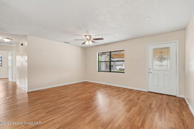 Photo - 3960 Barcelona St