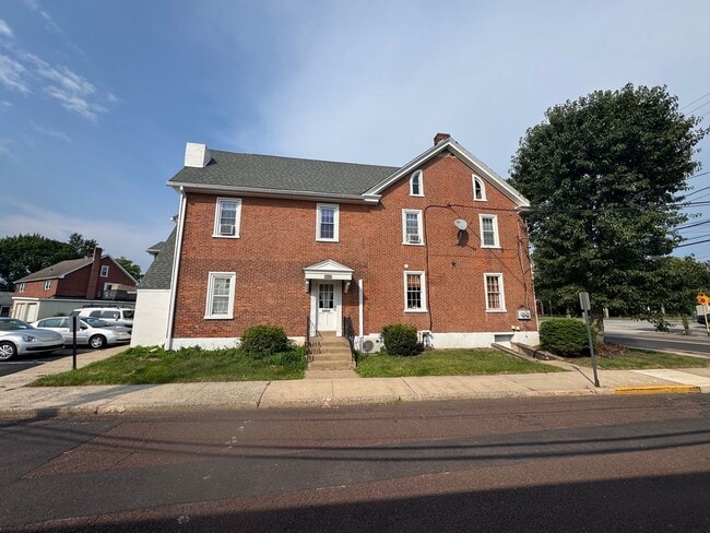 Photo - 115 E Broad St Unidad Office 2