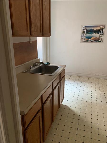 Photo - 373 Ovington Ave