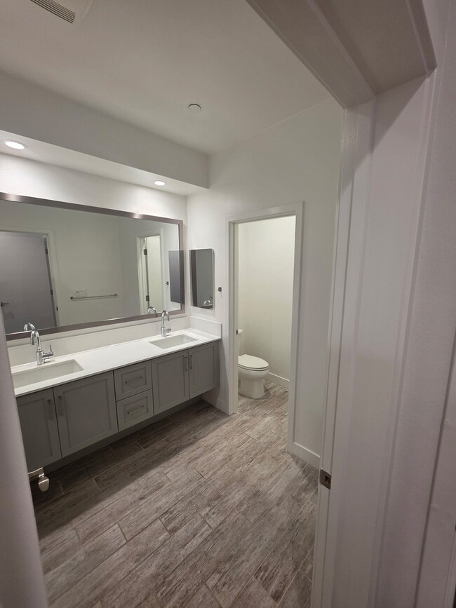 Photo - 148 Uptown Cir