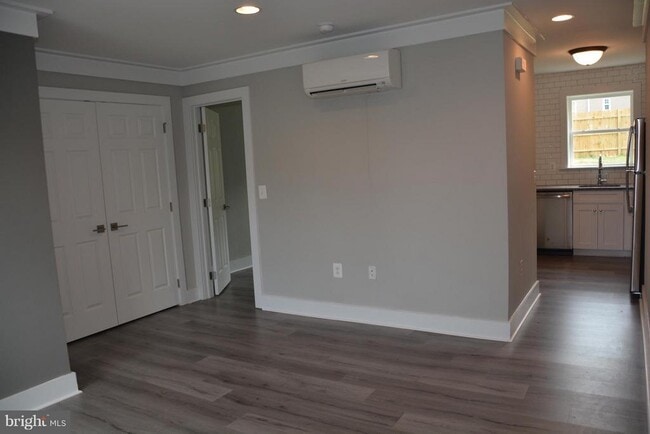 Photo - 5029 Hanna Pl SE Unidad 1