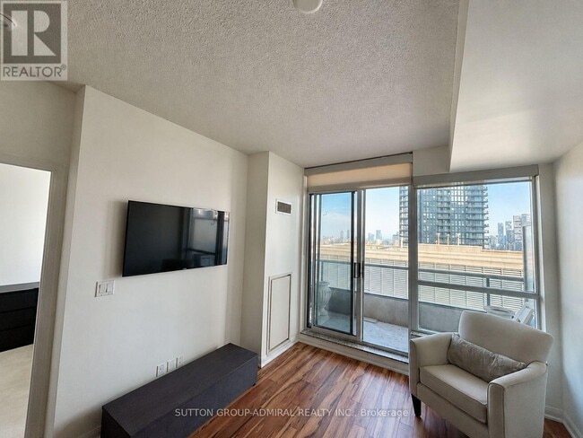 Photo - 500 Sherbourne St Unit 1205