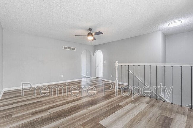 Photo - 11702 E 60 St