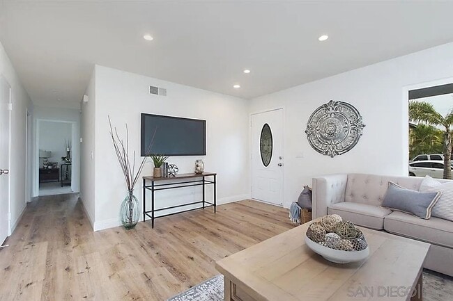 Photo - Welcome to your future home! Beautiful 3-bedroom, 2-bathroom house - Don't Miss out