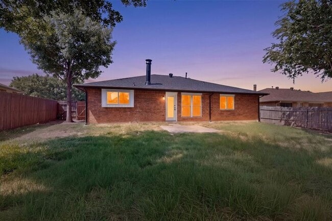 Building Photo - Gem In Flower Mound Waiting On You!!!