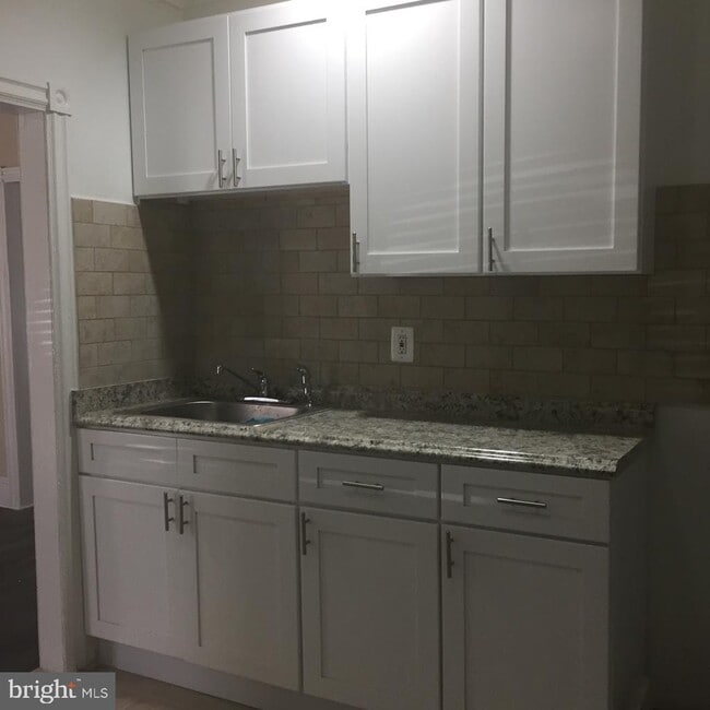 Photo - 300 E 23rd St