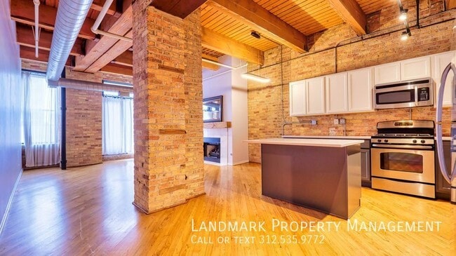 Photo - 375 W Erie St Unit 403