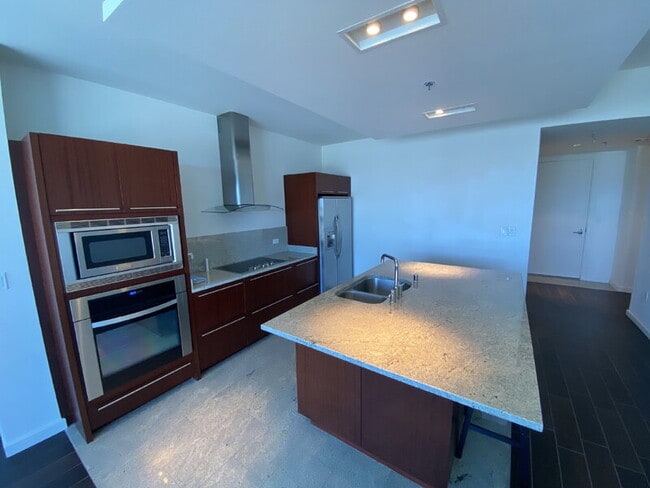 Photo - 4471 Dean Martin Dr Unidad 3306